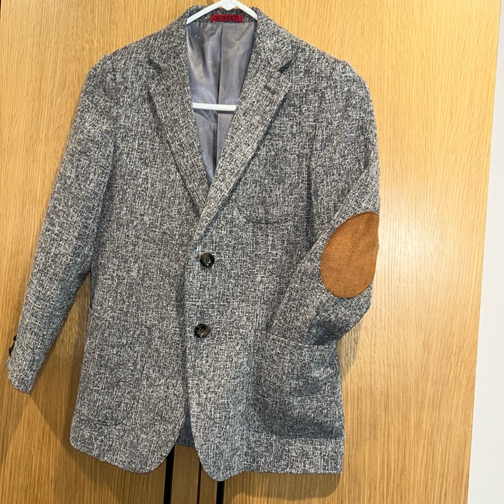 Boys blazer age 12 worn for Xmas pictures. Brown suede elbow patch